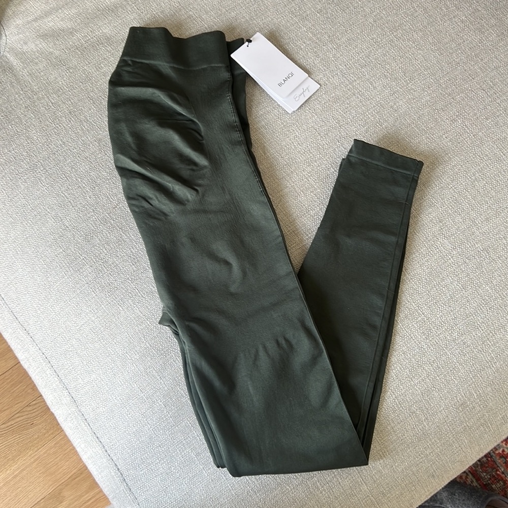 Size Medium, Forest Green Maternity leggings